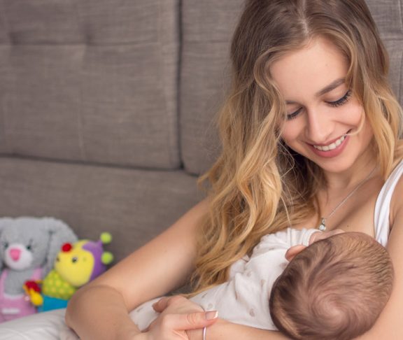 breast feeding new born